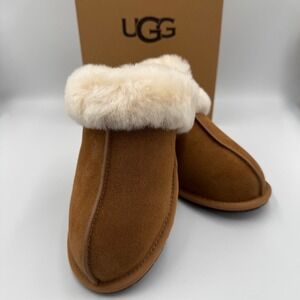 Women's UGG Slippers, Size 8 - BRAND NEW!!